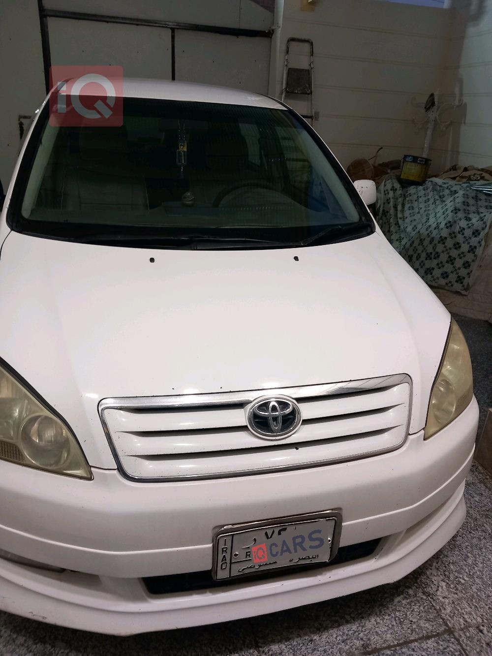 تويوتا إبسم